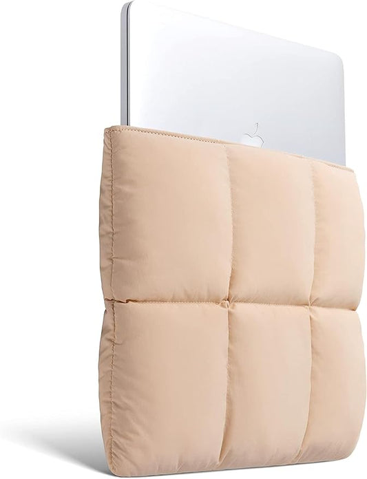 Comfyable Puffy Laptop Sleeve 13 Inch 14 Inch, Quilted Puffer Laptop Carrying Case, Pillow Case Compatible with MacBook Air M4 2025 M3 M2 M1, MacBook Pro M4 Pro/Max, Sand
