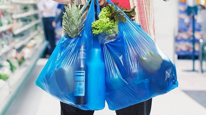 Blue T-Shirt Bags 18 x 8 x 32 Inches. Pack of 400, High Density Polyethylene (HDPE), Unprinted, Handled, Reusable/Recyclable, Perfect for Stores, Restaurants