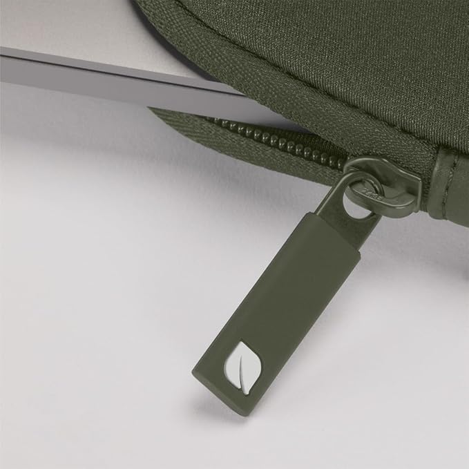 Incase Classic Universal Sleeve - 13" Laptop/MacBook & Tablet/iPad Case - Durable Padded Interior Case, Lightweight Laptop Sleeve with Faux Fur Lining, Strong Zippers