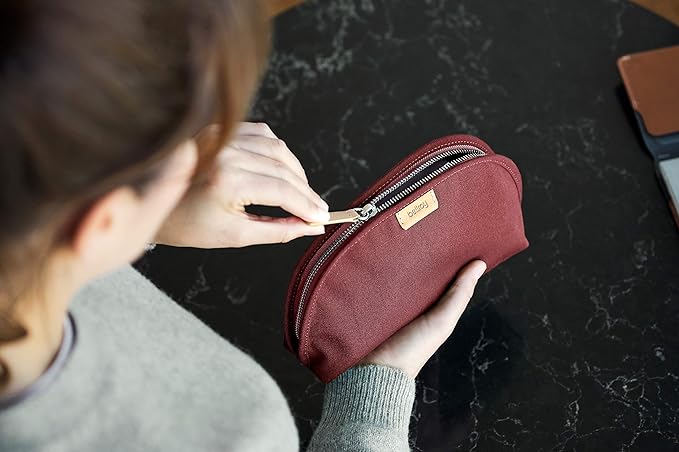 Bellroy Classic Pouch, Everyday kit, Leather and Woven Fabric (pens, Cables, Cosmetics, Personal Items)