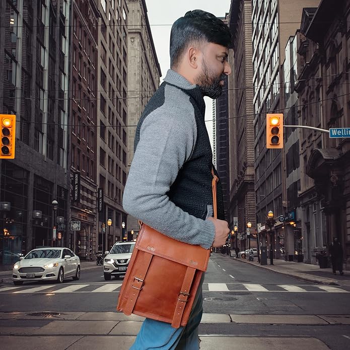 RUSTIC TOWN Leather Satchel iPad Tablet Bag - Leather Saddle Bag Purse - Small Shoulder Bag for Men and Women