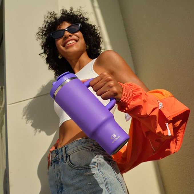 32 oz Tumbler with Handle and Straw: Stainless Steel Insulated Tumbler Keeps Cold for 24 Hours, Leakproof Travel Cup Fits in Cup Holder and BPA-Free, Violet