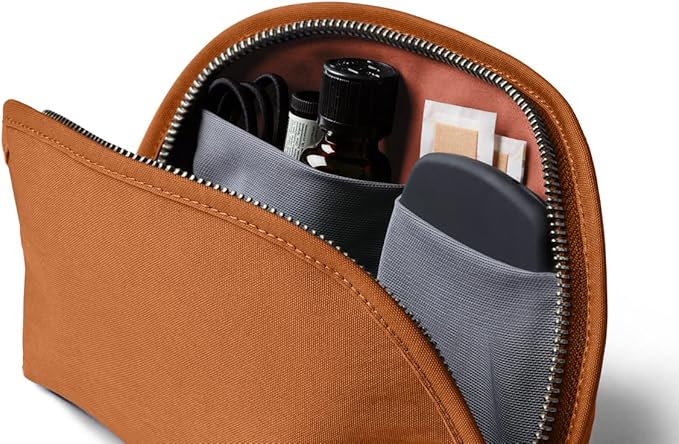 Bellroy Classic Pouch, Everyday kit, Leather and Woven Fabric (pens, Cables, Cosmetics, Personal Items)