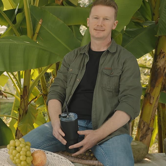 VEGOND 30 oz Insulated Stainless Steel Tumblers with lid and straw Bulk Pack Double Wall Vacuum Coffee Mug with Non-Slip Silicone Base, Sweat Proof Powder Coated Cup for Hot Cold Drinks, Black 4Pack