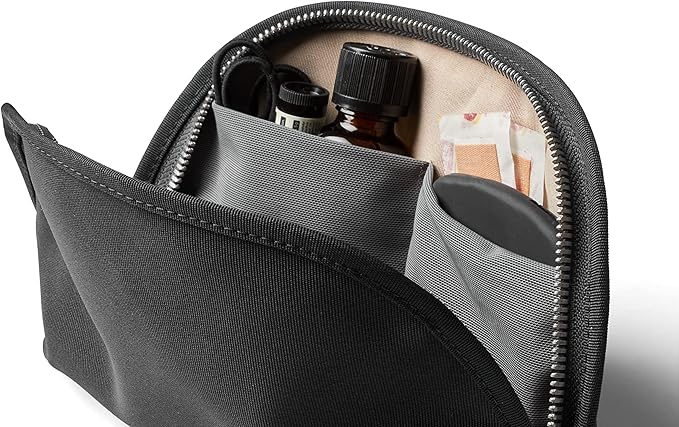 Bellroy Classic Pouch, Everyday kit, Leather and Woven Fabric (pens, Cables, Cosmetics, Personal Items)