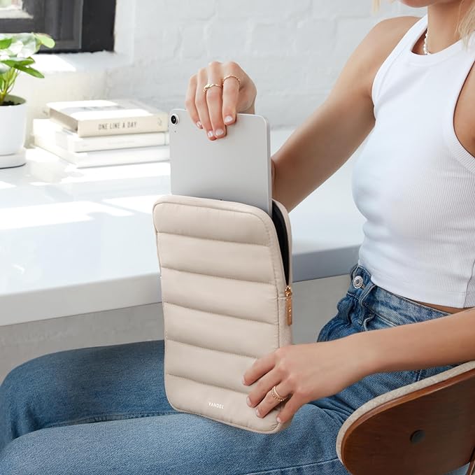 Vandel - The Original Puffy iPad Sleeve 9-11 Inch Tablet Sleeve, Beige i Pad Case for Women and Men, Cute iPad Air Pouch, 9 10 Inch, 11 Inch Bag