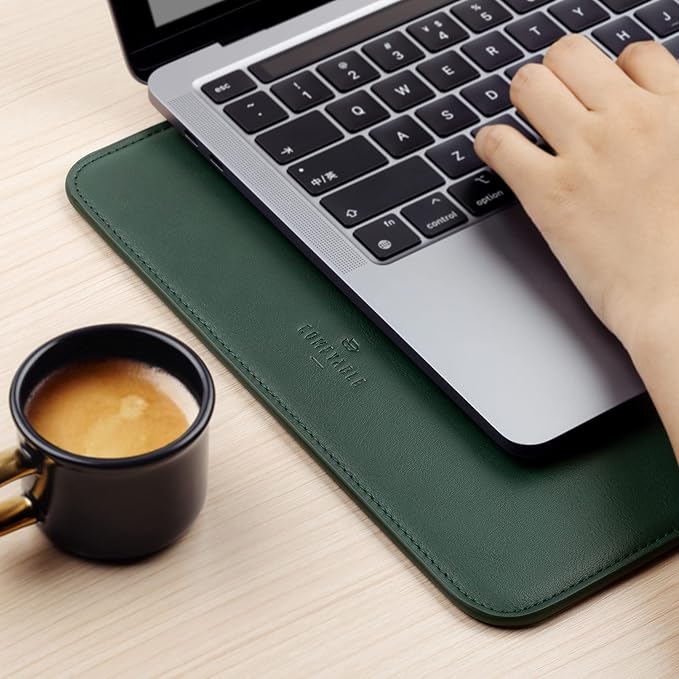 Comfyable Laptop Sleeve 13 Inch Precisely Compatible with MacBook Air M4 2025-2018 & MacBook Pro M2 2022 M1 2020-2016, Faux Leather Cover Case, Green