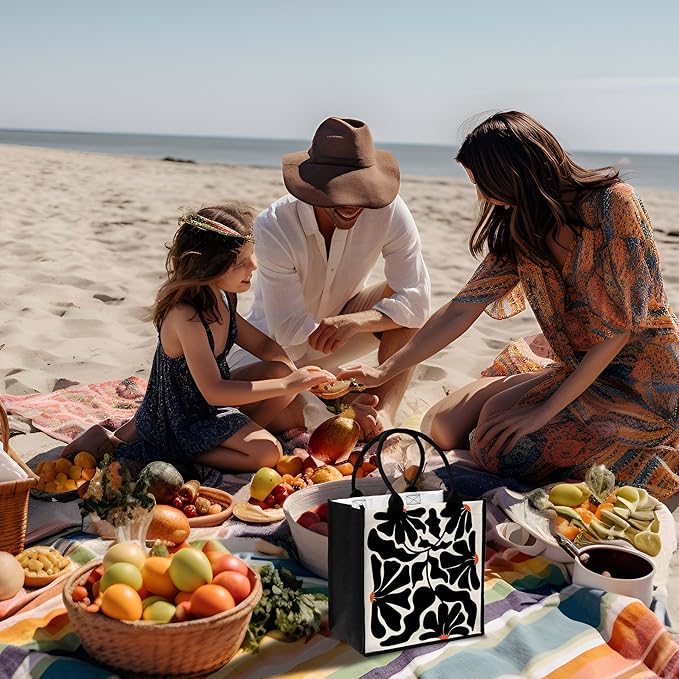 ONDTOM Travel Gifts Bag, Scotland Lover Gifts, Simple Modern Beach Bag, Birthday Christmas Retirement Gifts for Women