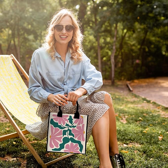 ONDTOM Travel Gifts Bag, Scotland Lover Gifts, Simple Modern Beach Bag, Birthday Christmas Retirement Gifts for Women